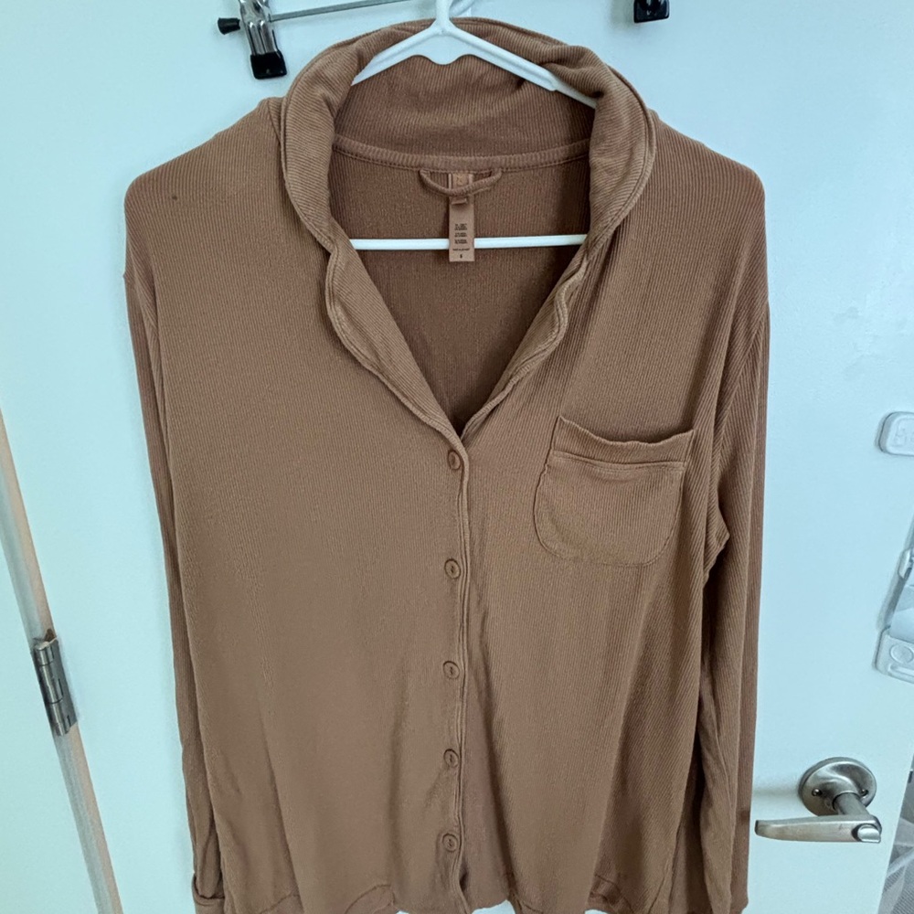 SKIMS Women's Ribbed Button Long Sleeve Pajama Set in Light Brown Small